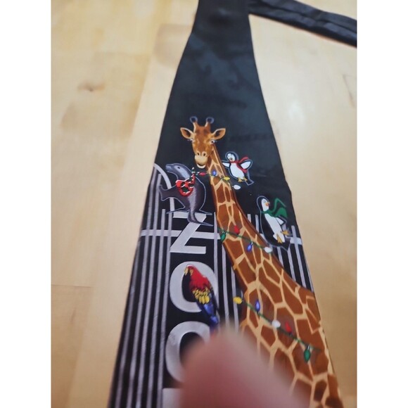 Christmas Hallmark Yule Tie Santa & The Zoo Silk Tie - Picture 6 of 15